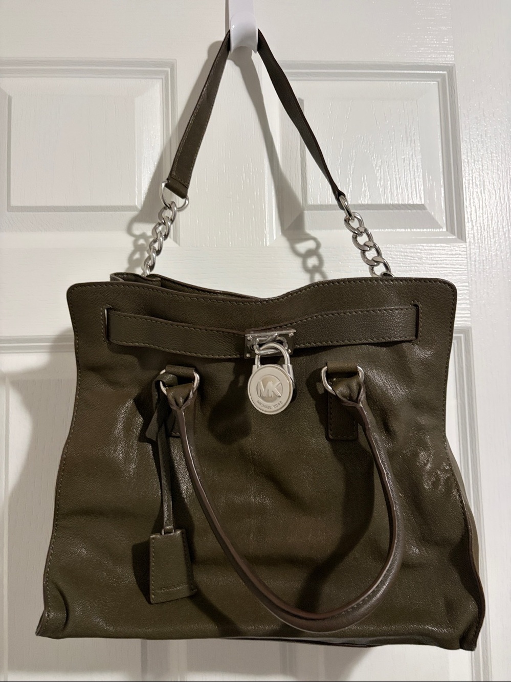 Michael Kors Hamilton Green Leather Bag with Padlock Emblem